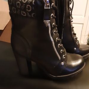 Guess boots size 7